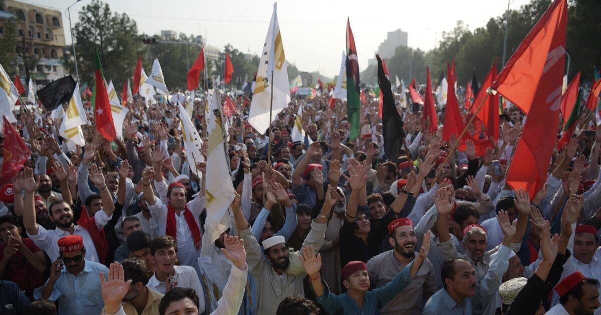 Pakistani Tribesmen Call For Legal, Constitutional Reforms